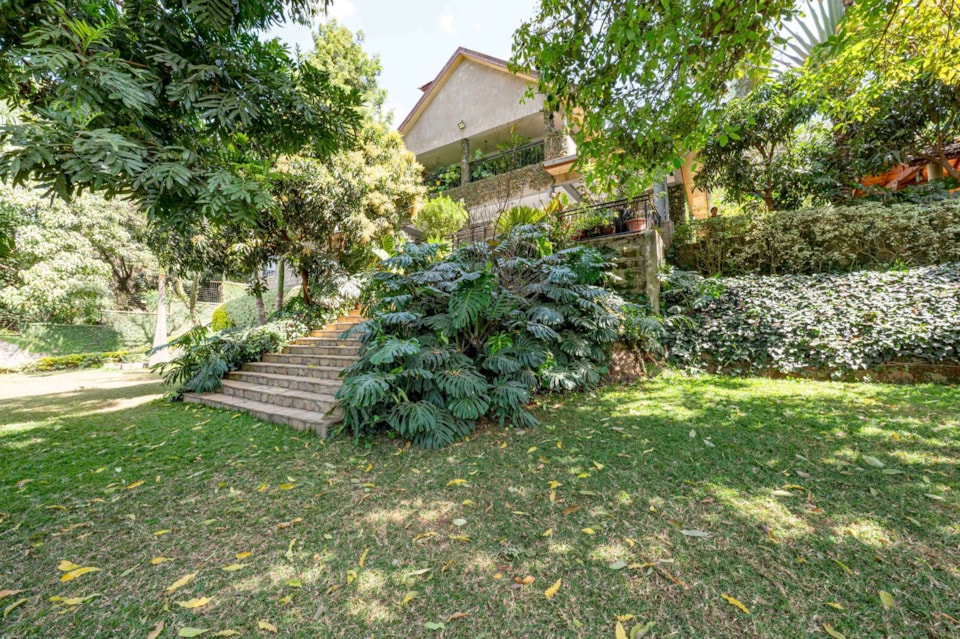 5-bedroom family home in New Kitisuru